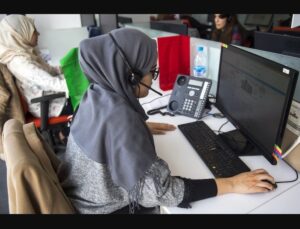 مراكز النداء بالمغرب في عين العاصفة: هل تنهي التشريعات الأوروبية عصر “الأفشورينغ” الذهبي؟