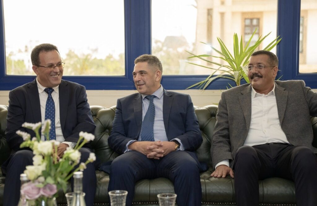 لحظة وفاء لأحد مهندسي "أمل واي".. أكادير تُكرم عبد الواحد القاسمي في حفل بهيج برئاسة الوالي أمزازي