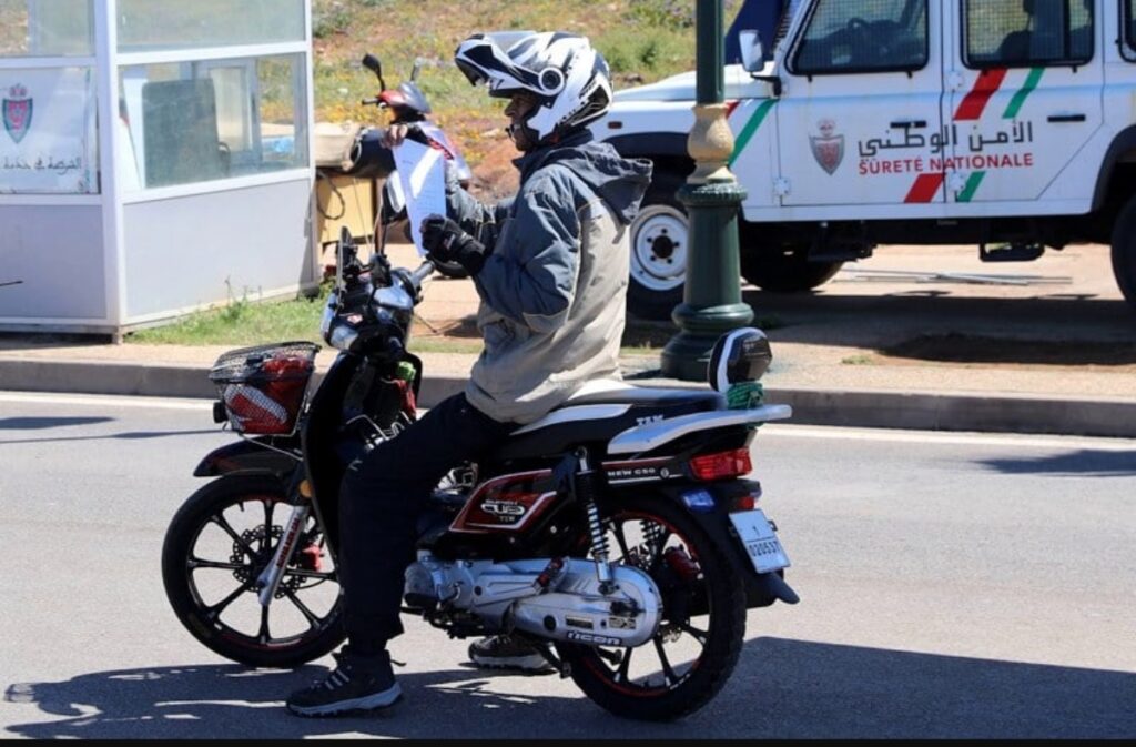 أكادير: دراجات نارية تجوب الأرصفة وتهدد سلامة الراجلين