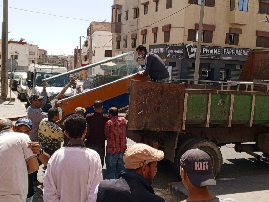 قائدة الملحقة الإدارية الخامسة تقود حملة ميدانية واسعة لتحرير الملك العمومي بأكادير (صور)