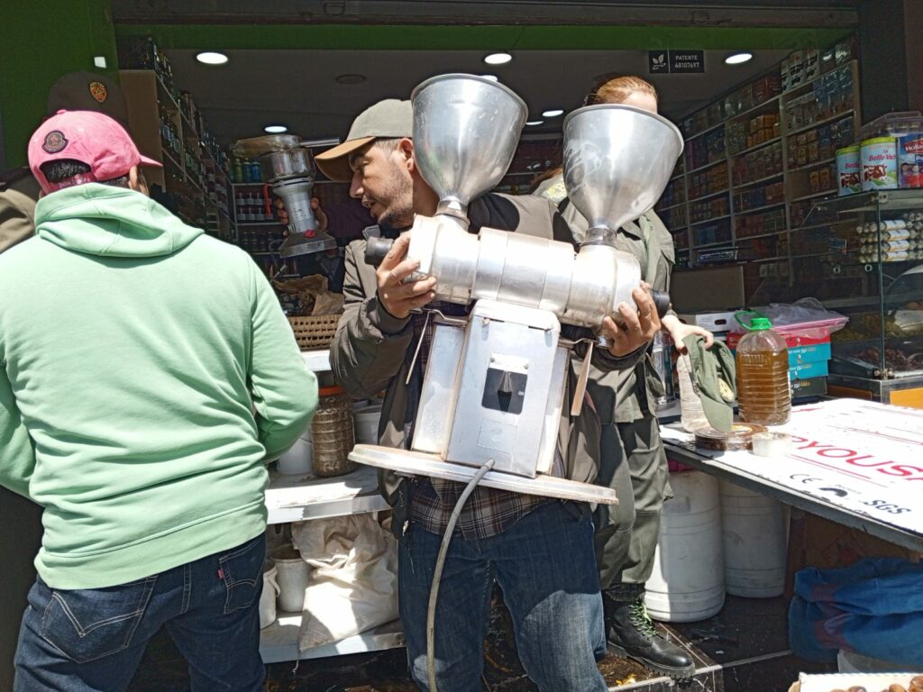 قائدة الملحقة الإدارية الخامسة تقود حملة ميدانية واسعة لتحرير الملك العمومي بأكادير (صور)