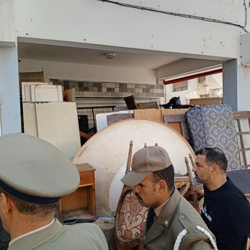 قائدة الملحقة الإدارية الخامسة تقود حملة ميدانية واسعة لتحرير الملك العمومي بأكادير (صور)