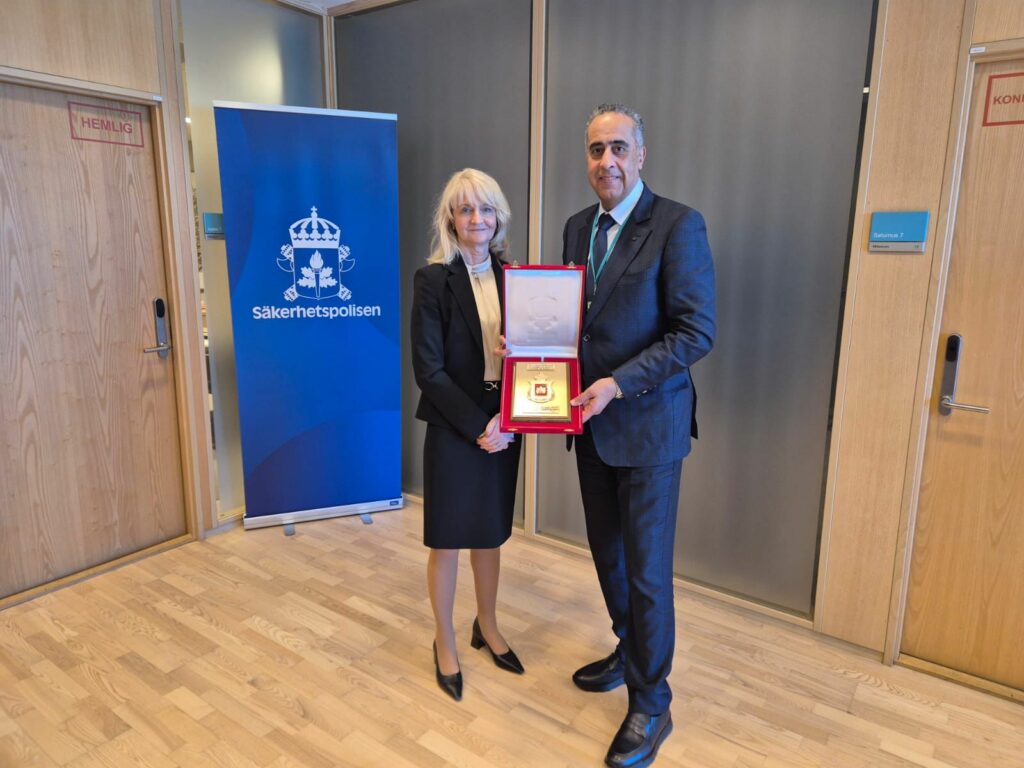 حموشي يوقع اتفاقا أمنيا شاملا مع السويد لتعزيز مكافحة الإرهاب والجريمة