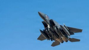 سماء طهران تشتعل: لغز الطيار الأمريكي المفقود وتفاصيل إسقاط مقاتلة F-15 فوق إيران