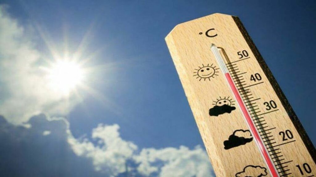 طقس الجمعة.. حرارة مستمرة وزخات رعدية مرتقبة بالمنطقة الشرقية