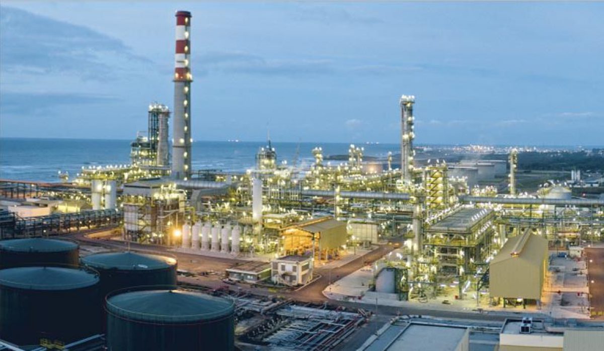 شركات عالمية تتجه إلى خزانات سامير .. سباق صامت لتعزيز تخزين المحروقات في المغرب 