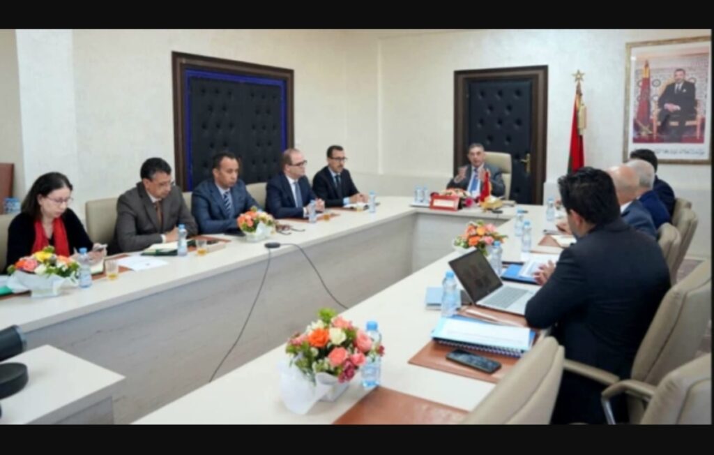 أكادير تدخل عصر النقل السياحي العالمي: الوالي أمزازي يعطي الضوء الأخضر لمشروع حافلات “Hop-On Hop-Off” أكادير تدخل عصر النقل السياحي العالمي: الوالي أمزازي يعطي الضوء الأخضر لمشروع حافلات "Hop-On Hop-Off"