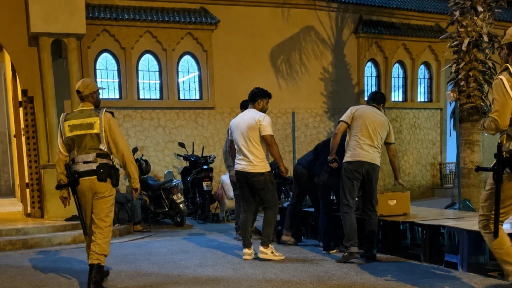 حملة لتحرير الأرصفة والطرقات من الاحتلال العشوائي بتيكيوين أكادير