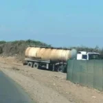 شاحنة صهريجية ضخمة تنقل المياه وسط جدل حول الفرشة المائية باشتوكة أيت باها