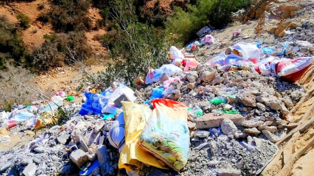 غابة أغروض بطريق إيموزار.. شكاية تحذر من تلويث المجال الغابوي وتهديد أشجار الأركان 