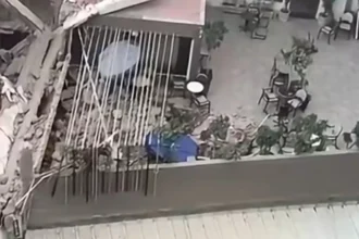 انهيار بناية بالقنيطرة خلال أشغال هدم وسط استنفار السلطات