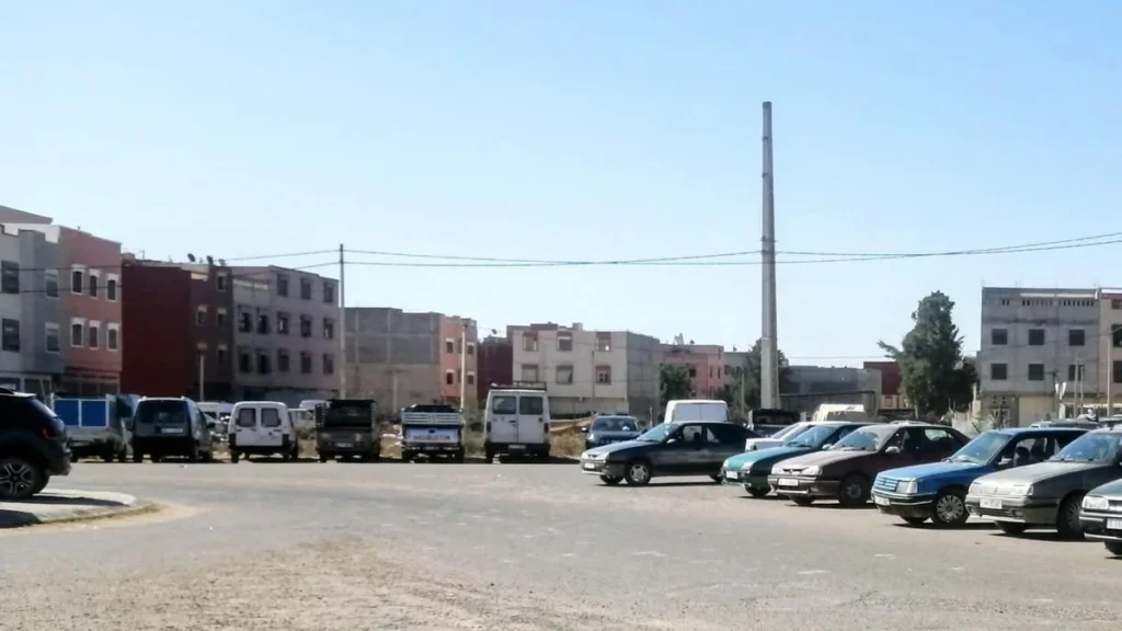 النقل السري بسيدي بيبي يثير شكايات الساكنة ومستعملي الطريق النقل السري بسيدي بيبي يربك حركة السير قرب الطريق الوطنية رقم 1