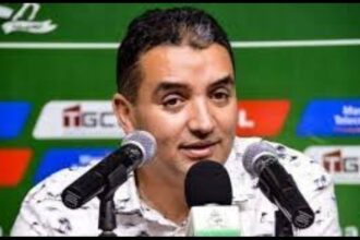 منع مسؤول جامعي من دخول أمريكا.. و أزمة تأشيرات تطال المسؤولين والجماهير معاً