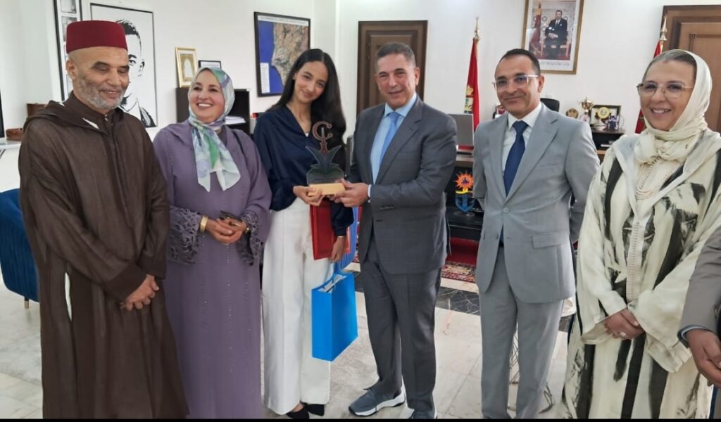 والي جهة سوس ماسة يستقبل صاحبة أعلى معدل في البكالوريا على صعيد الجهة