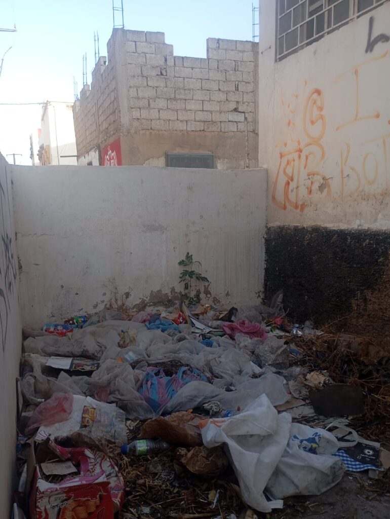 بعد شكاوى الساكنة.. تدخل لتنظيف محيط مقر الهلال الأحمر بتدارت أنزا وإزالة سور مهجور