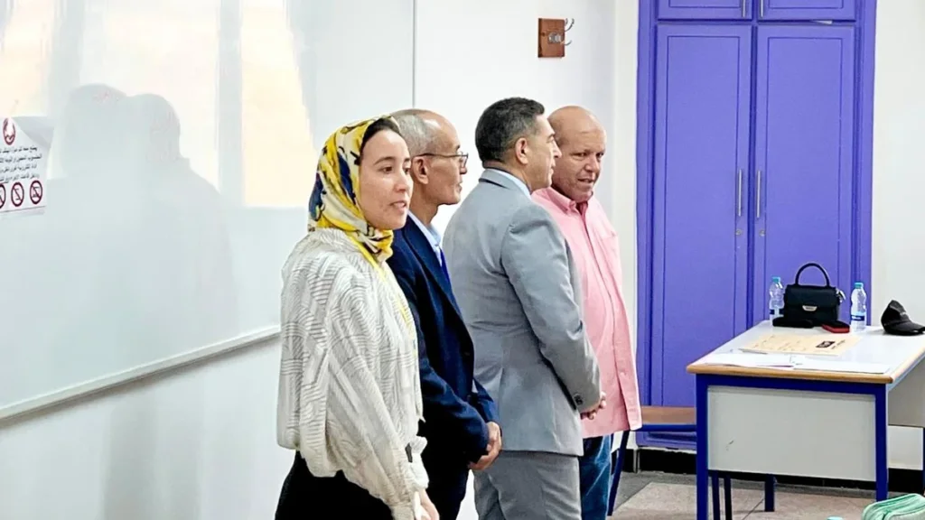 والي جهة سوس ماسة سعيد أمزازي يتفقد مركز امتحانات البكالوريا بثانوية 6 نونبر بأكادير