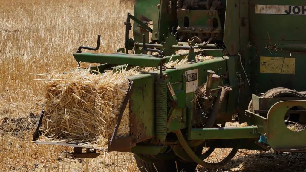 خصاص آلات حصاد الحبوب يربك الموسم الفلاحي ويهدد مردودية المحاصيل machines à récolter les céréales