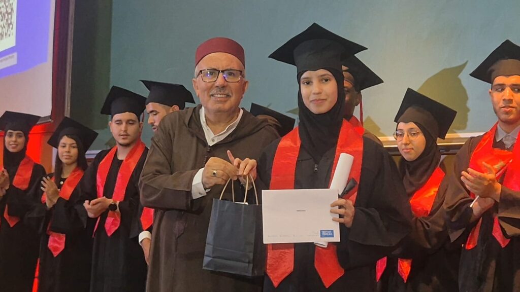 كلية العلوم بأكادير تحتفي بصفوة طلبتها في النسخة الثالثة من حفل نهاية الموسم الجامعي 2025/2026.