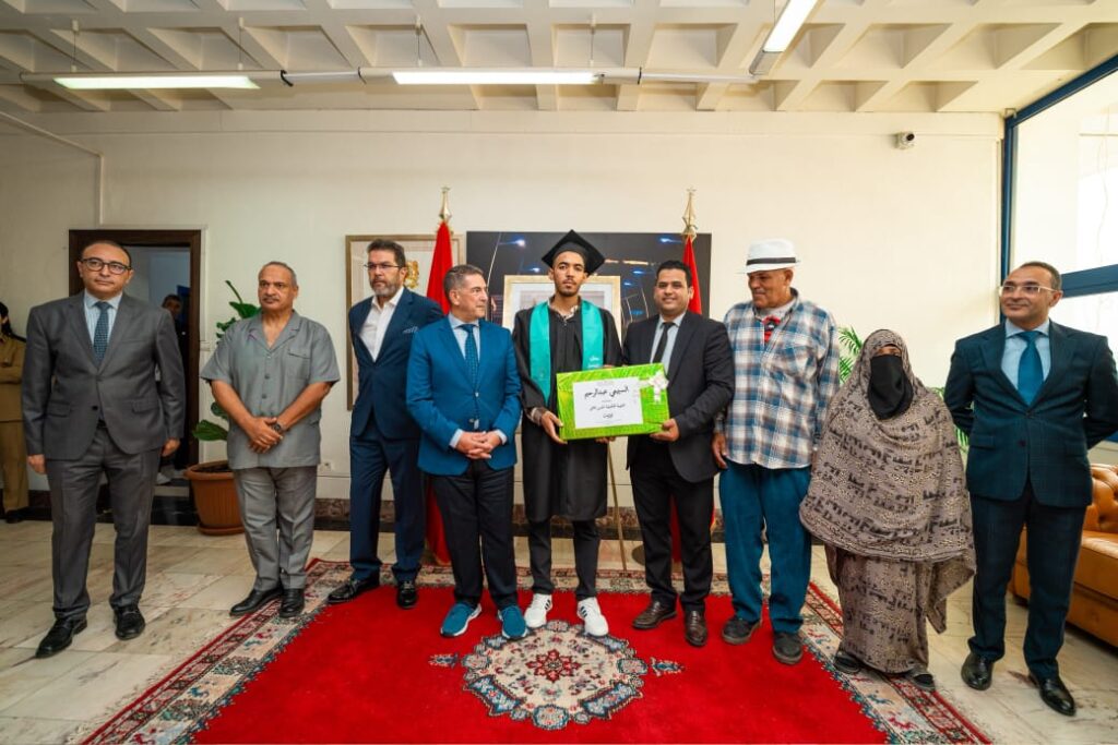 أمزازي يحتفي بمتفوقات ومتفوقي البكالوريا بجهة سوس ماسة ويشيد بثقافة الاجتهاد والاستحقاق (+ صور)