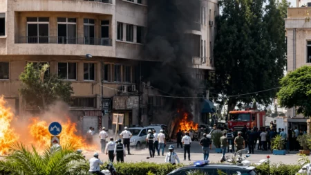Deux explosions près de l'hôtel Macron à Damas