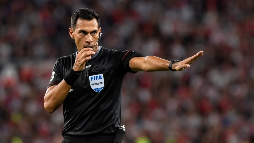 فاكوندو تيو حكم مباراة المغرب وفرنسا في كأس العالم 2026