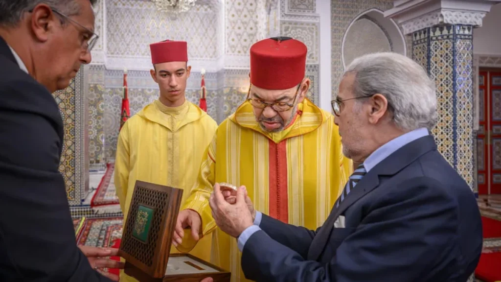 أمام الملك محمد السادس.. الجواهري يكشف أرقام النمو والتضخم والبطالة بالمغرب roi-1784570153