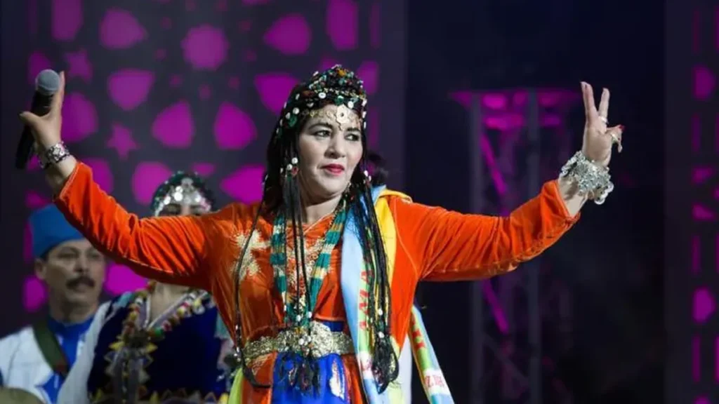 استئنافية أكادير تقضي ببراءة الفنانة فاطمة تبعمرانت في ملف قضائي taba3mrant